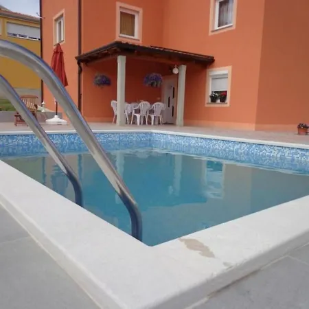 Appartement Mit Panoramablick In Ruhiger Lage By Interhome Kaštel