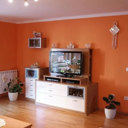 Appartement Mit Panoramablick In Ruhiger Lage By Interhome