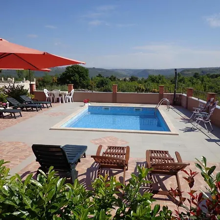 Mit Panoramablick In Ruhiger Lage By Interhome 아파트