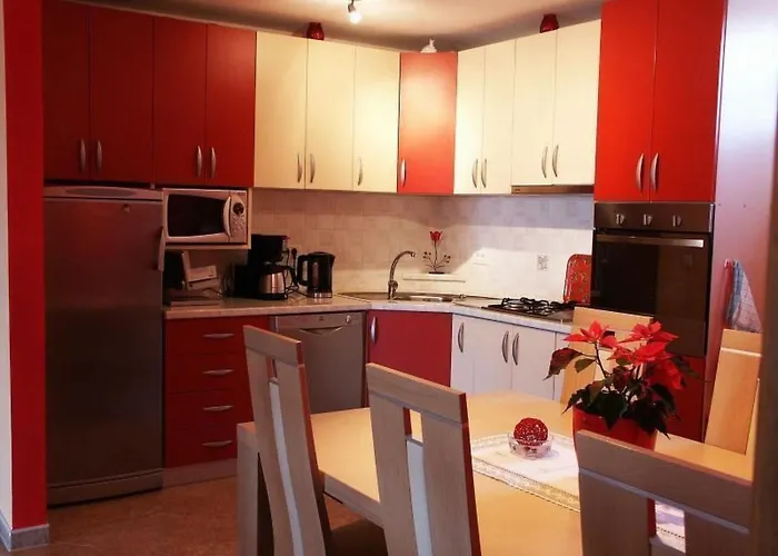 Apartment Mit Panoramablick In Ruhiger Lage By Interhome