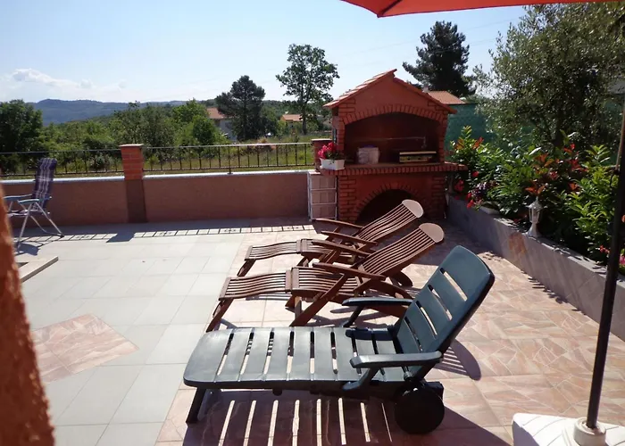 Mit Panoramablick In Ruhiger Lage By Interhome