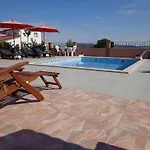 Apartment Mit Panoramablick In Ruhiger Lage By Interhome