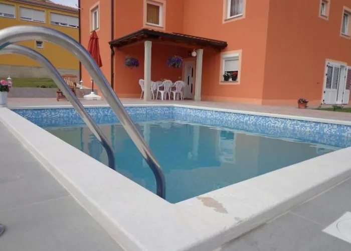 아파트 Mit Panoramablick In Ruhiger Lage By Interhome Kaštel